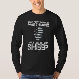 T-shirt Votre Première Erreur Était De Penser Que J'Étais