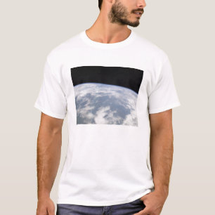 T-shirt Vue de la terre de planète de l'espace