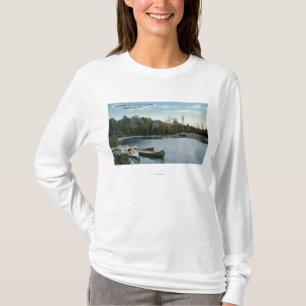 T-shirt Vue de l'atterrissage de bateau et de canoë de