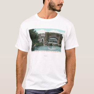 T-shirt Vue de surveillance de colline de fraise de Golden