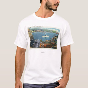 T-shirt Vue pittoresque du quai, des bateaux et des