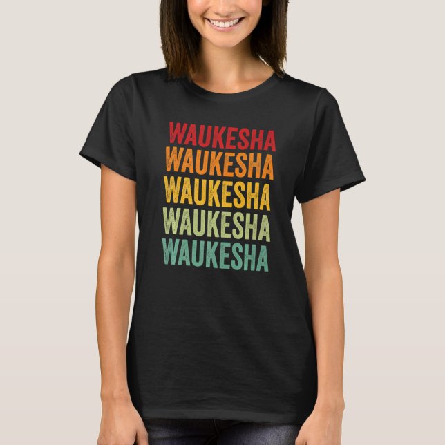 T-shirt Waukesha County Wisconsin Rainbow Text (Devant)