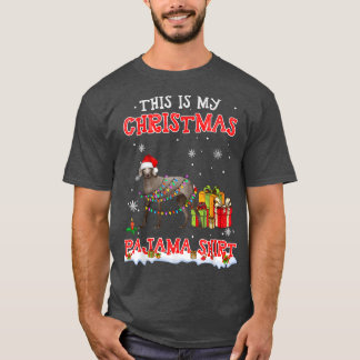 T-shirt Weimaraner mignon sur la neige en pyjama de Noël