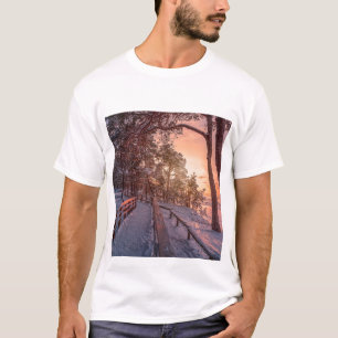 T-shirt Winter sunset in pine forest near sea
