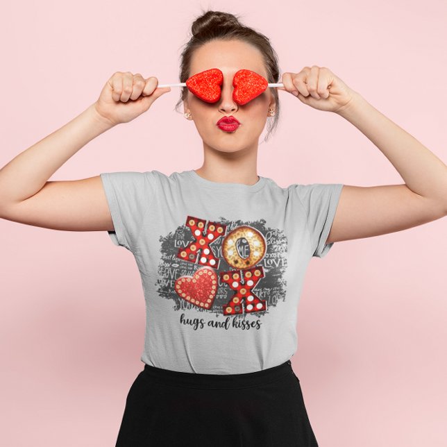 T-shirt XOXO Aimer Plus S'Inquiéter Moins Coeur (Créateur téléchargé)