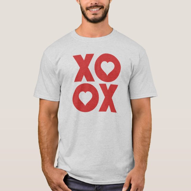 T-shirt XOXO étreint et embrasse la Saint-Valentin (Devant)