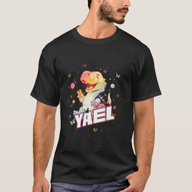 T-shirt YAEL - Nom du garçon mignon avec Dinosaur mignon (Devant)