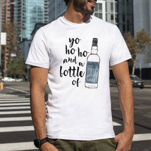 T-shirt Yo Ho Ho et une bouteille de rhum