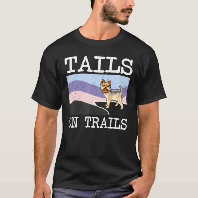T-shirt Yorkshire Terrier Tails Sur Les Sentiers Randonnée (Devant)
