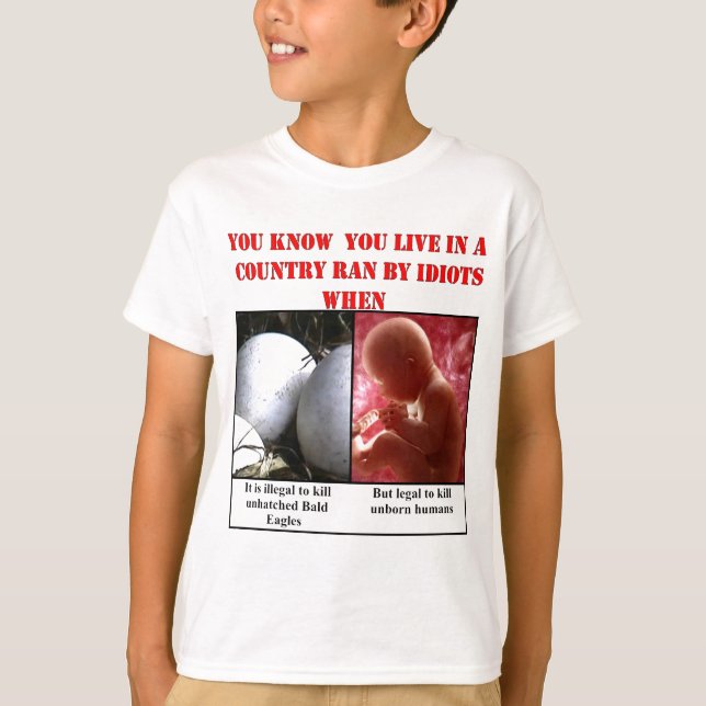 T-SHIRT YOU KNOW YOU LIVE IN COUNTRY RAN BY IDIOTS (Devant)