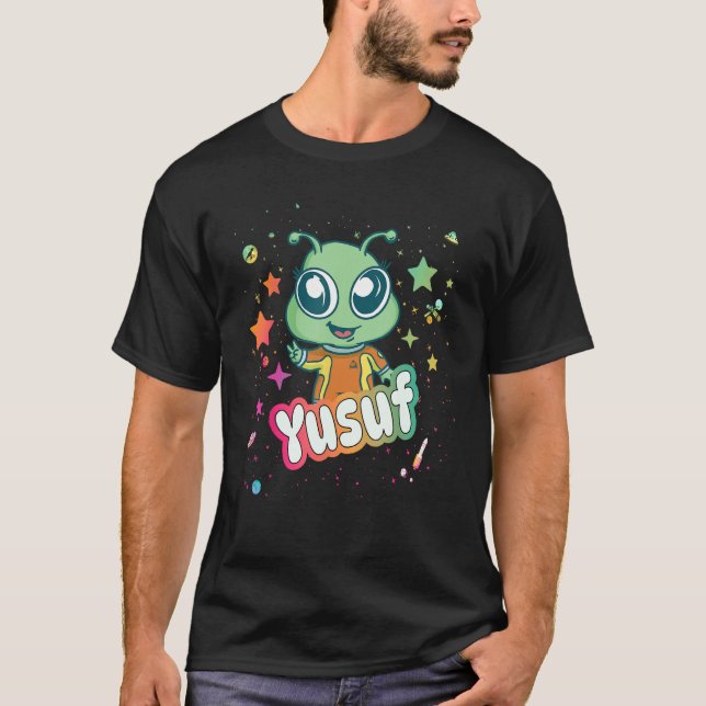 T-shirt YUSUF - Nom du garçon mignon avec un Alien mignon (Devant)