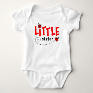 T-shirts de coccinelle de petite soeur