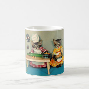 Tabby Kitten Koch und Tabby Kitten Assistentin Kaffeetasse