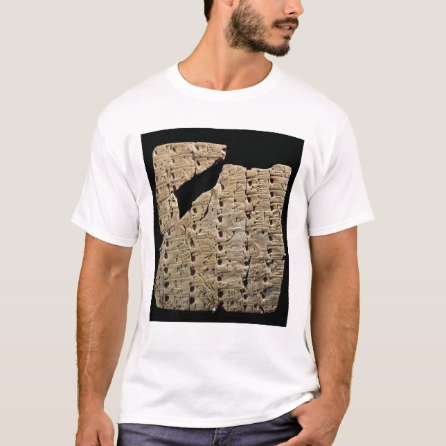 Tablette mit keilförmigem Skript, von Uruk T-Shirt (Vorderseite)