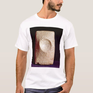Tablette mit keilförmiger Aufschrift T-Shirt