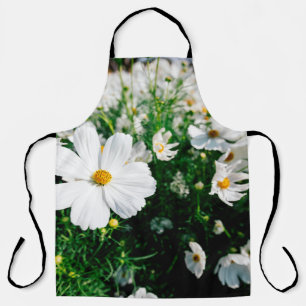 Tablier Belle fleurs de cosmos blanc fleurissant dans la g