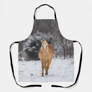 Tablier Blonde Horse Walk Dans L'Apron De Neige