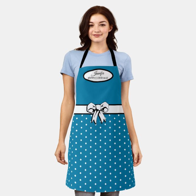 Tablier Cerulean bleu Polka point blanc Bow personnalisé (Porté)