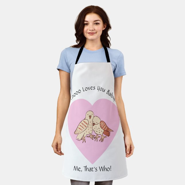 Tablier Chouettes mignonnes Saint Valentin Qui T'Aime Bébé (Porté)