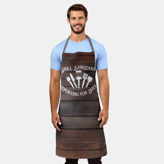 Tablier Drôle cadeau Grilling pour Homme - Grill Sargeant (Porté)