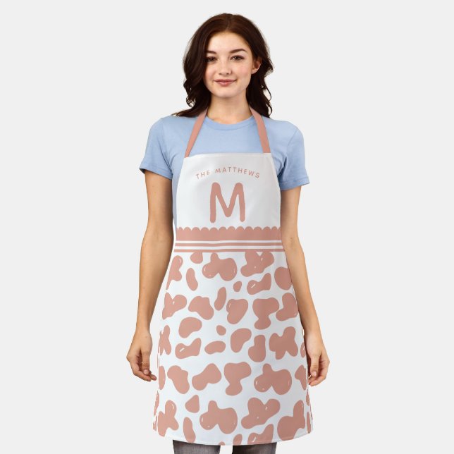 Tablier Dusty Rose Personnalisé Nom et Monogram Cow Motif (Porté)