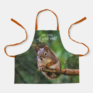 Tablier Écureuil rouge souillé dans le Fir