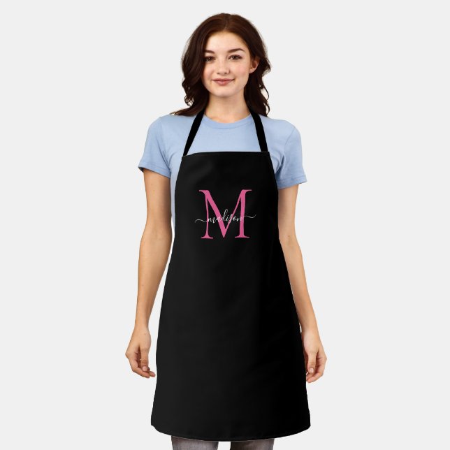 Tablier Élégant Monogramme rose noir Girly Feminine Script (Porté)
