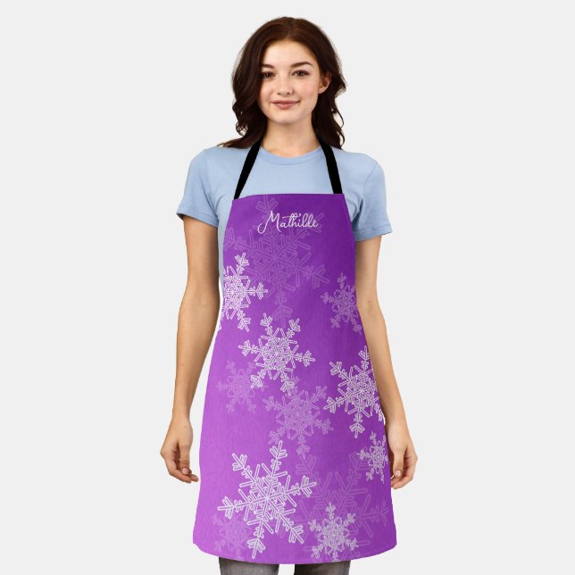 Tablier Flammes de neige violettes blanches Nom de Noël mi (Porté)