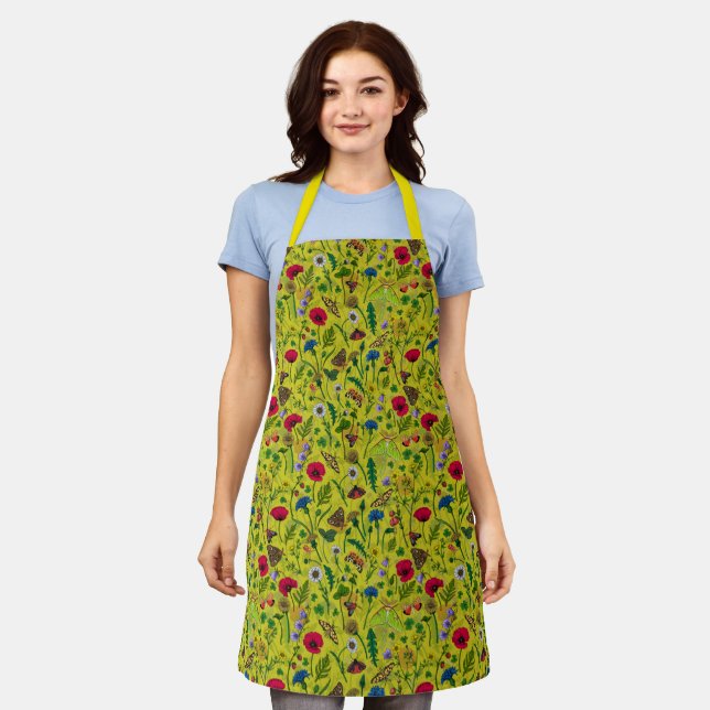Tablier Fleurs sauvages et papillons de nuit en vert (Porté)