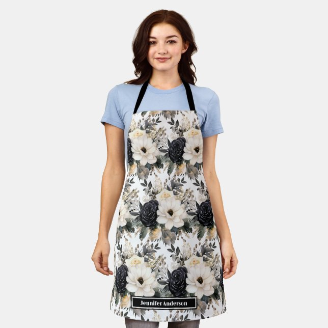 Tablier floral noir et blanc de taille moyenne (Porté)