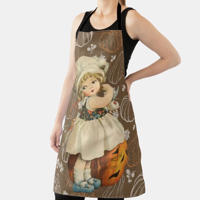 Tablier Girl Carving Apple Halloween (Insitu)