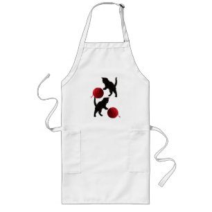 Tablier Long Chat silhouette noire, avec boule de laine rouge