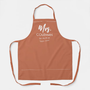 Tablier mignon de Mme tout juste mariée avec date 
