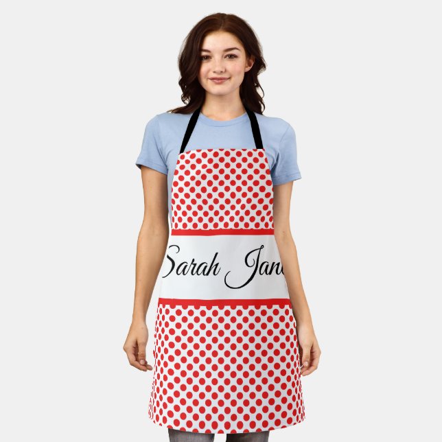 Tablier monogrammé stylé Points rouges sur fond blanc (Porté)