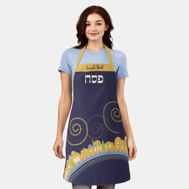 Tablier Pâque Hébreu Festif Jérusalem Navy Swirl  (Porté)