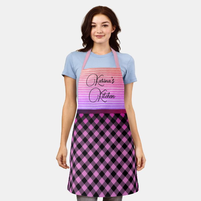 Tablier Personnalisé Chic En vichy rose (Porté)