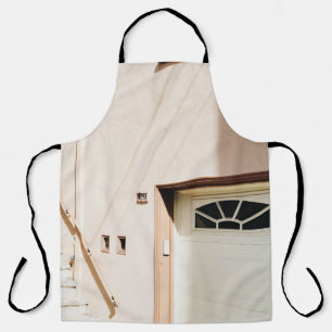 TABLIER PORTE EN BOIS BLANC FERMÉE