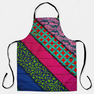 Tablier Vêtements rouges et verts