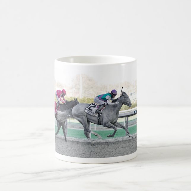 Tacitus, der die hölzernen Denkmal-Stangen gewinnt Kaffeetasse (Mittel)