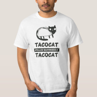 Tacocat a orthographié est vers l'arrière T-shirt