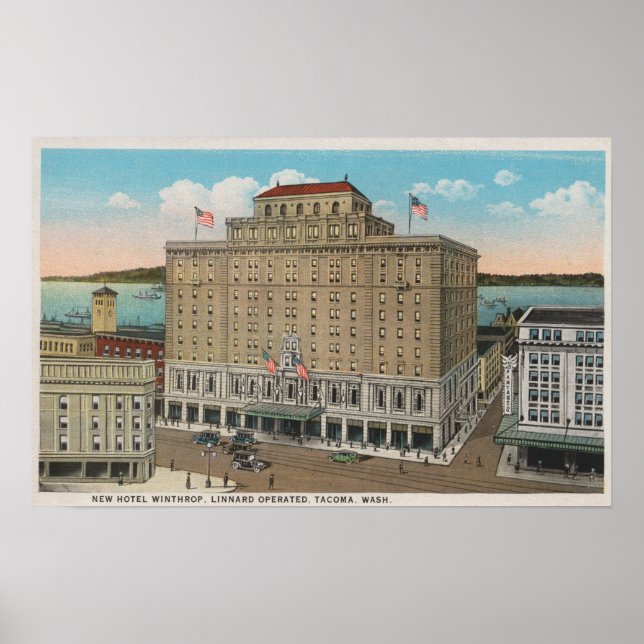 Tacoma, WA - Aussicht auf das Hotel Winthrop Poster (Vorne)