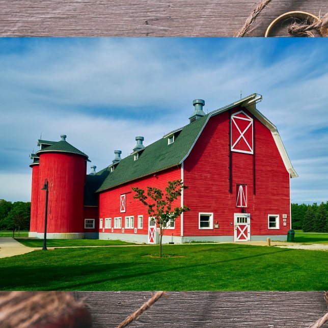 Tadellos, Picture Perfect Red Stall und Silo Seidenpapier (Von Creator hochgeladen)