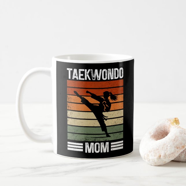 Taekwondo Mama Retro Martial Arts Mama Geschenk Kaffeetasse (Mit Donut)