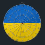 Tafel mit der Flagge der Ukraine Dartscheibe<br><div class="desc">Fügen Sie Ihrem Spielzimmer eine Touch ukrainischen Stolzes mit unserem exklusiven Dartboard mit der Flagge der Ukraine hinzu! Dieses mit viel Liebe zum Detail entworfene Dartboard ist mehr als nur ein funktionaler Gegenstand, es ist ein Feiern des kulturellen und kulturellen Stolzes der Ukraine. Das lebendige Design zeigt die berühmte ukrainische...</div>