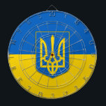 Tafel mit der Flagge der Ukraine Dartscheibe<br><div class="desc">Fügen Sie Ihrem Spielzimmer eine dynamische Touch ukrainischen Stolzes hinzu, mit unserem exklusiven Dartboard mit der Flagge der Ukraine! Dieses mit viel Liebe zum Detail gestaltete Dartboard ist mehr als nur ein Spielaccessoire; es ist eine Feier des ukrainischen Erbes und kulturellen Stolzes. Das kühne Design zeigt stolz die ikonisch blauen...</div>