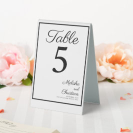 Tafelzelt Zeichen für eine moderne Hochzeit. Tischaufsteller