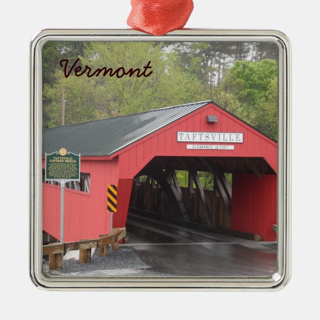 Taftsville überdachte Brücke, Vermont Silbernes Ornament (Vorne)