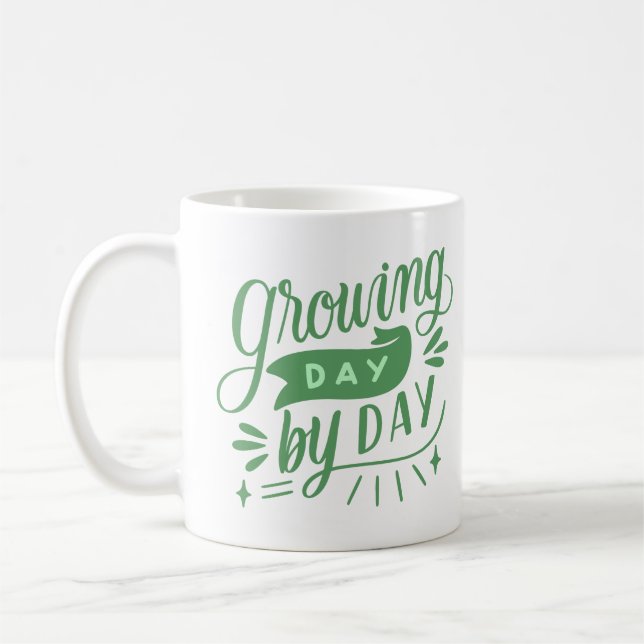 Tag für Tag wachsen Kaffeetasse (Links)