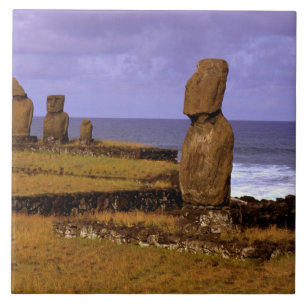 Tahai-Plattform Moai-Statue Abstracts Ostern Fliese