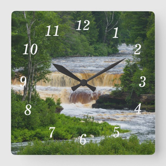 Tahquamenon Lower Falls Wall Clock Quadratische Wanduhr (Vorderseite)